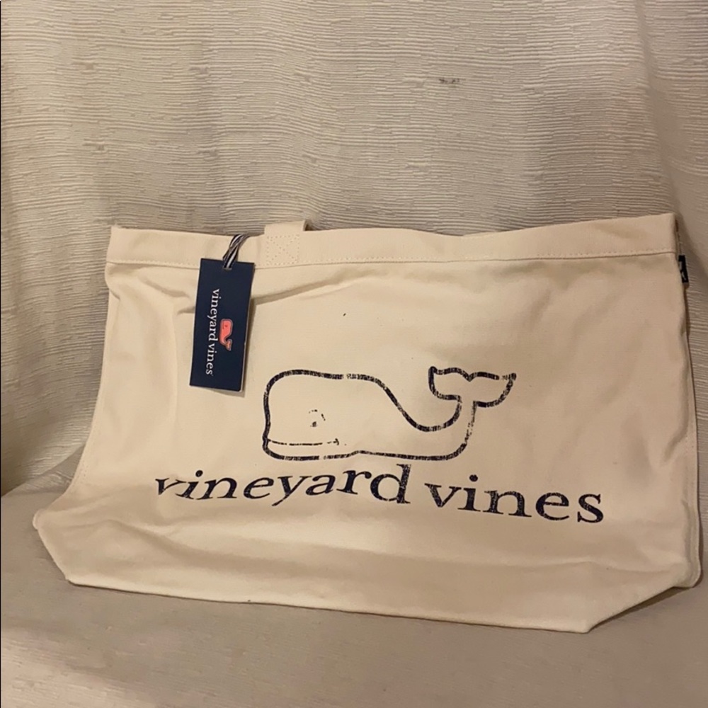 Vineyard Vines Whale Graphic Tote